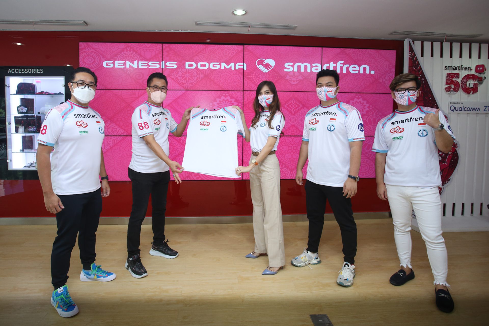 Kembangkan Potensi Esports, Smartfren Jadi Sponsor Utama Tim Genesis